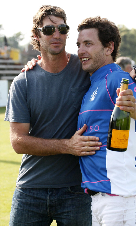 Trophy-Champagne for Guille Terrera  Javier Novillo Astrada